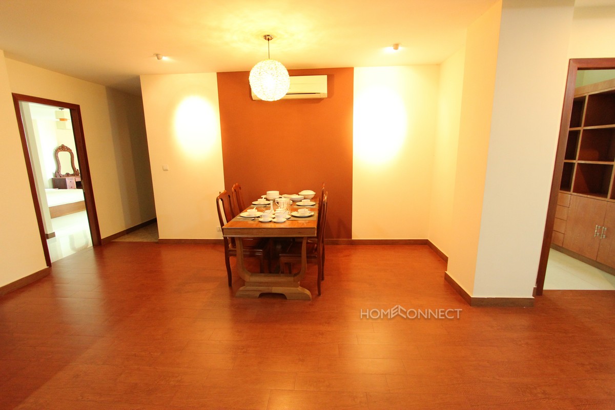 Large modern serviced apartment in Toul Kork