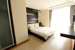 Spacious modern 3 bedroom apartment in Toul Kork