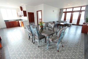 Attractive 3 apartment in Tonle Bassac