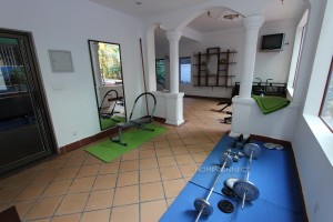 Spacious 3 bedroom apartment close to Riverside