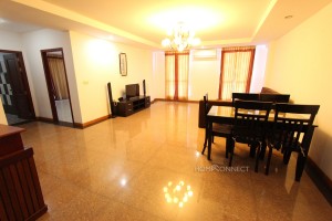 Fully serviced modern apartment near Riverside