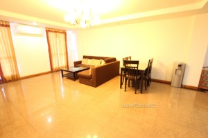 Fully serviced modern apartment near Riverside