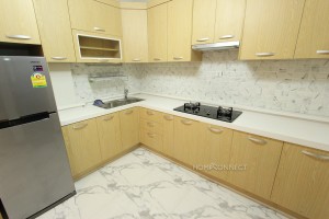 Modern 1 bedroom apartment close to Russian market