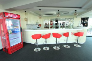 Modern 1 bedroom apartment close to Russian market