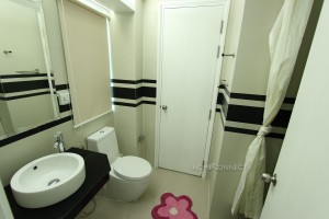 Modern 2 Bedroom Apartment in Central BKK1