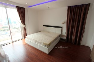 Spacious 3 Bedroom Modern Apartment in BKK1