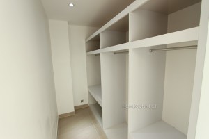 Spacious 3 Bedroom Modern Apartment in BKK1