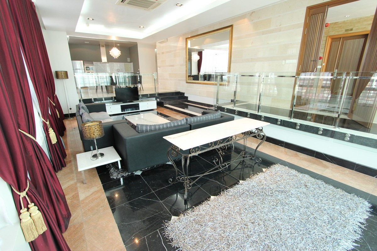 Fabulous 3 Bedroom Apartment in Daun Penh