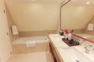 Luxury 3 bedroom penthouse in Wat Phnom