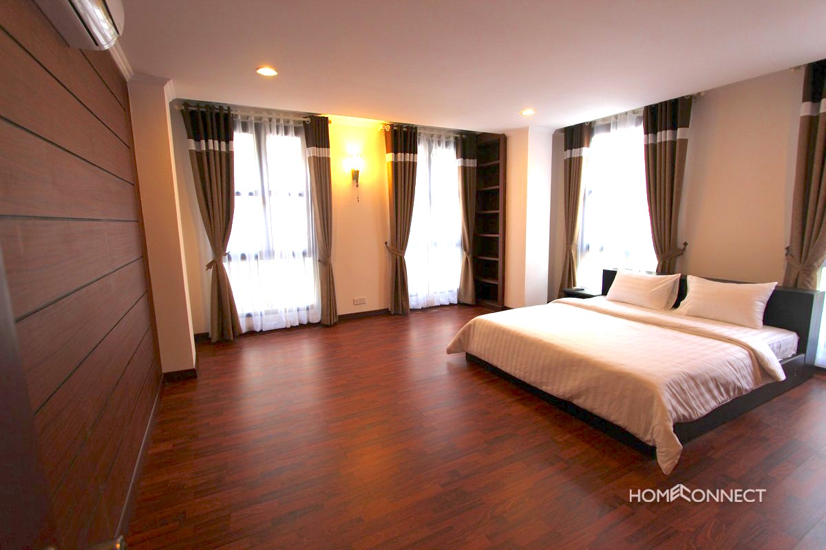 Large Central Apartment in BKK1| Phnom Penh