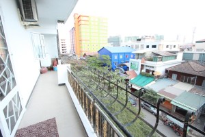 Large 3 bedroom apartment in 7 Makara, Phnom Penh