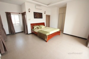 Large 3 bedroom apartment in 7 Makara, Phnom Penh