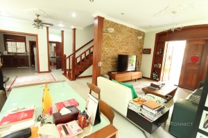 Modern 3 bedroom villa located in Chroy Chungva