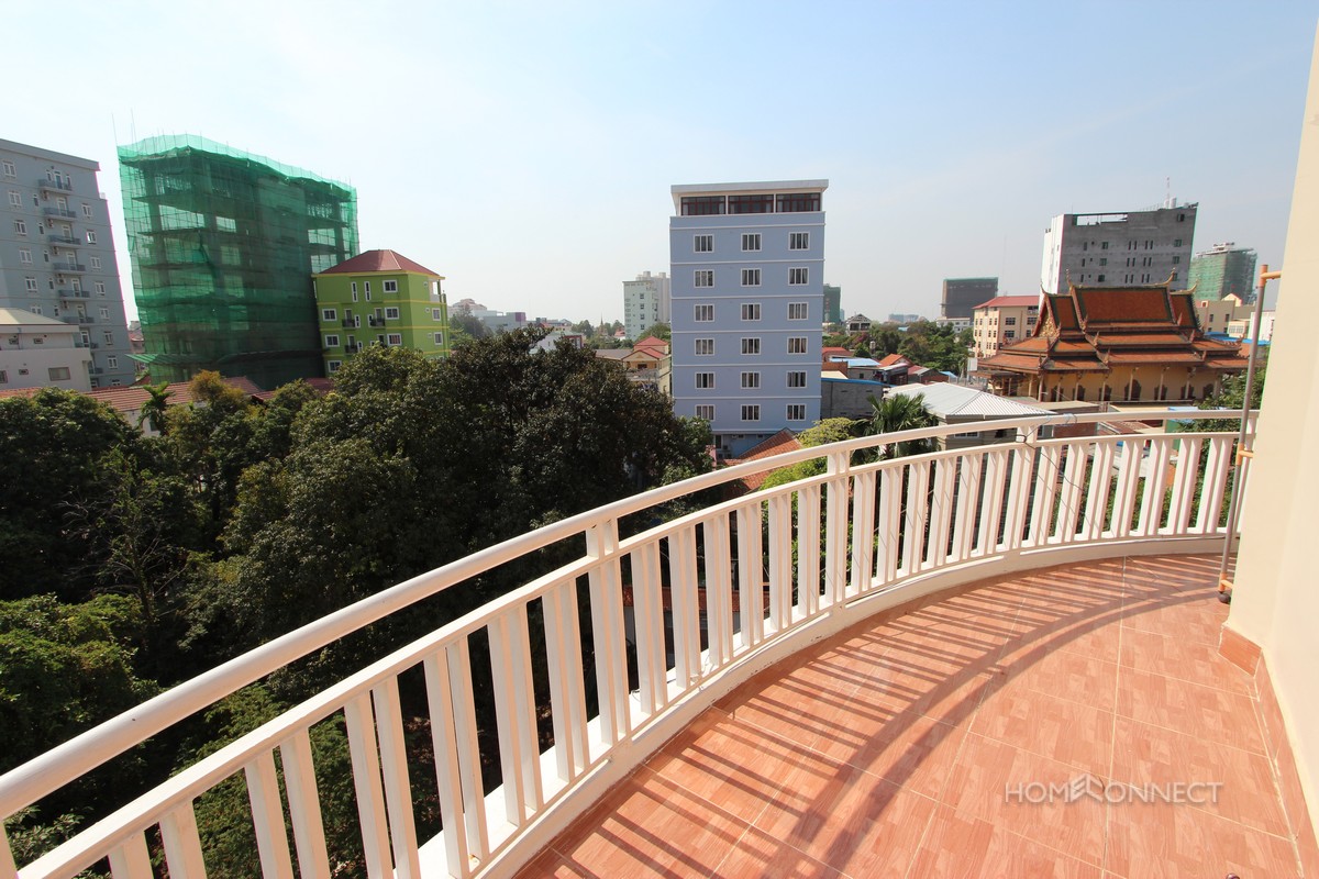 Spacious 2 Bedroom Apartment for Rent in Tonle Bassac | Phnom Penh