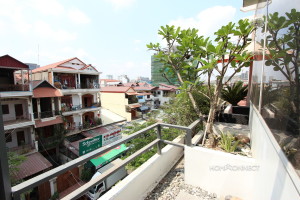 Newly Renovated 3 Bedroom Apartment For Sale in Daun Penh | Phnom Penh