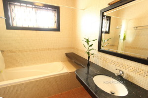 Beautifully Decorated 4 Bedroom Townhouse in Tonle Bassac | Phnom Penh