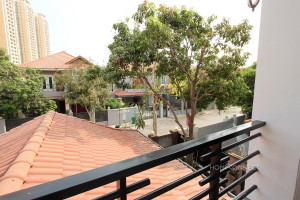 Beautifully Decorated 4 Bedroom Townhouse in Tonle Bassac | Phnom Penh