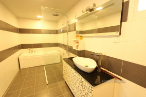 Modern 6 Bedroom Villa For Rent Near Aeon Mall | Phnom Penh