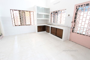 Commercial Building in the Russian Market Area | Phnom Penh