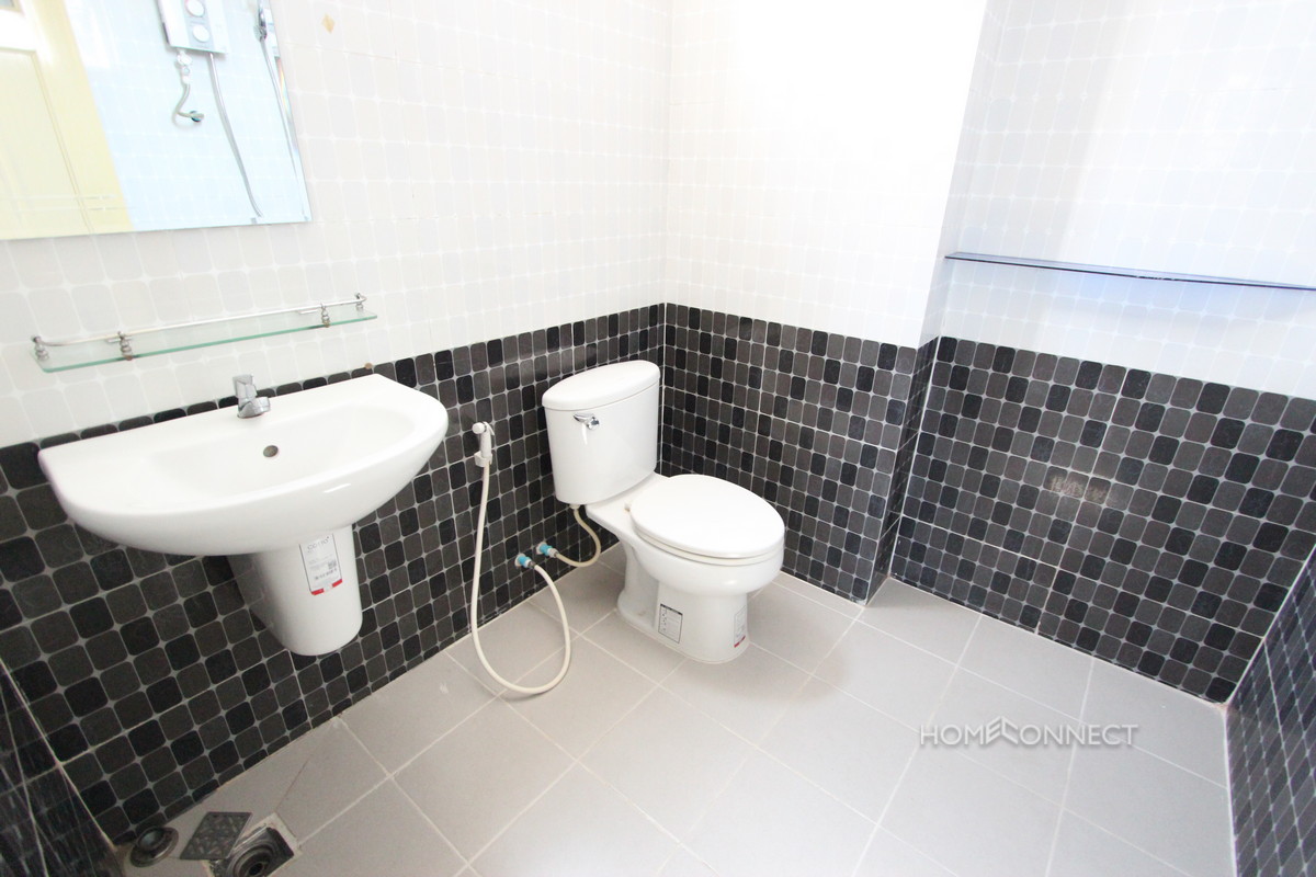 Roomy 1 Bedroom Apartment in Toul Tom Poung | Phnom Penh