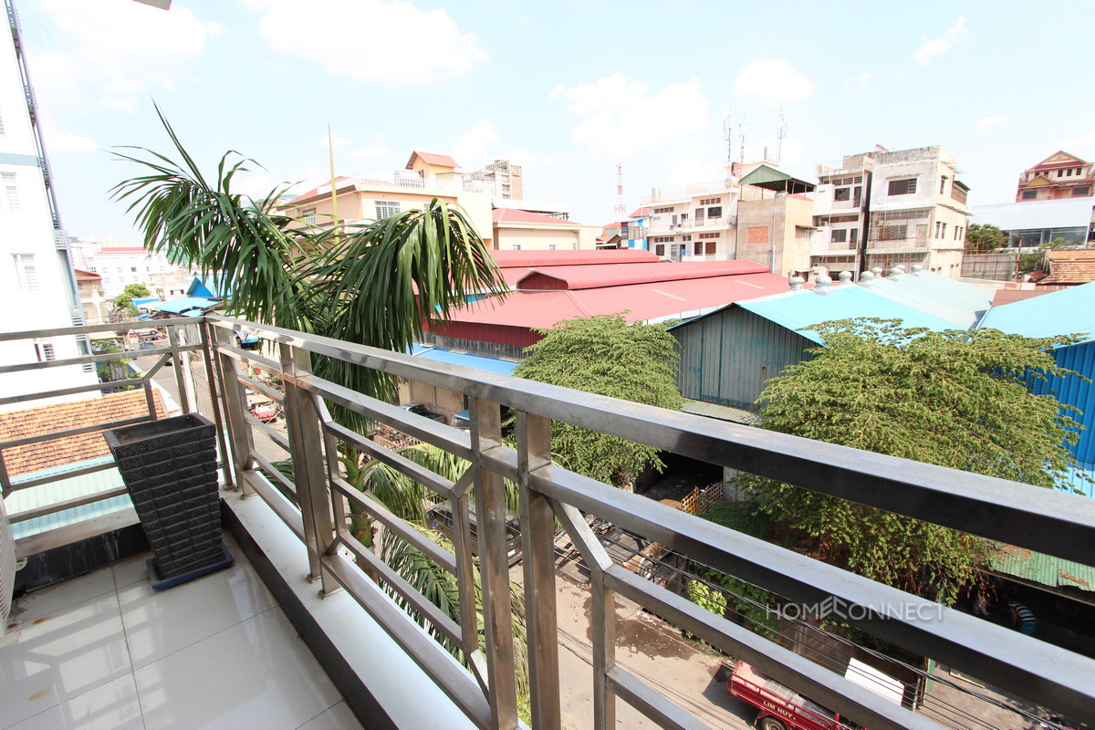 Spacious 2 Bedroom Apartment Near the Russian Market | Phnom Penh