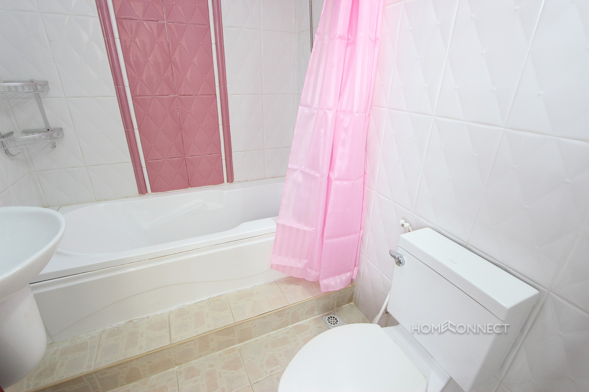 Cosy 1 Bedroom Apartment in the Heart of Tonle Bassac | Phnom Penh