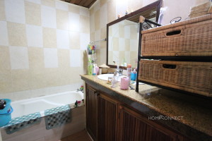 Traditional Wooden 3 Bedroom House in Boeung Trabek | Phnom Penh