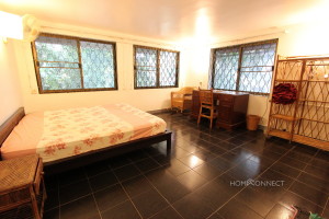 Pleasant 3 Bedroom Townhouse in Tonle Bassac | Phnom Penh Real Estate