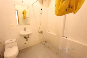 Roomy 3 Bedroom Apartment Near the Russian Market | Phnom Penh Real Estate
