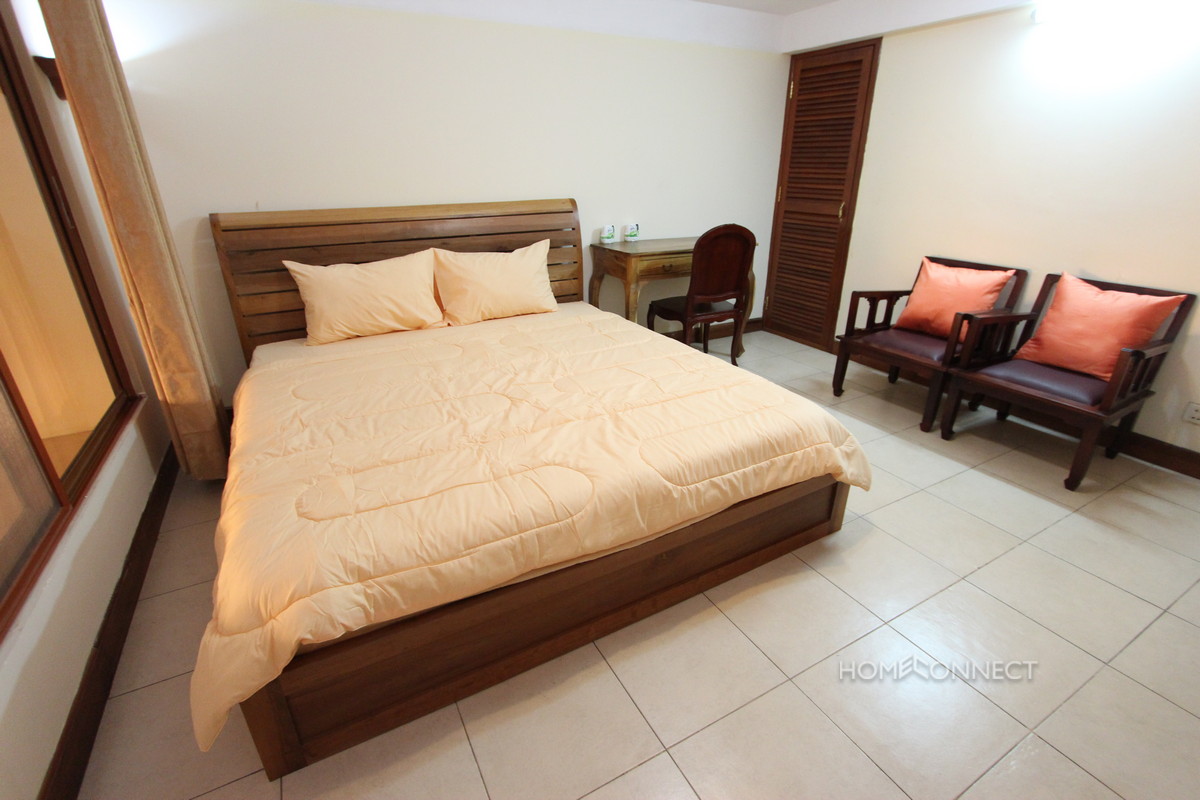 Well Maintained 3 Bedroom Apartment in Tonle Bassac | Phnom Penh Real Estate