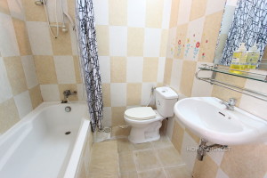 Traditional 2 Bedroom Apartment Near the Russian Market | Phnom Penh Real Estate