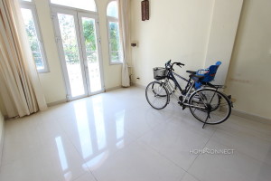 French Colonial 3 Bedroom Apartment For Rent Near Wat Phnom | Phnom Penh Real Estate