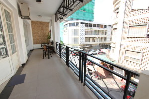 Delightful 2 Bedroom Apartment Near the Central Market | Phnom Penh Real Estate