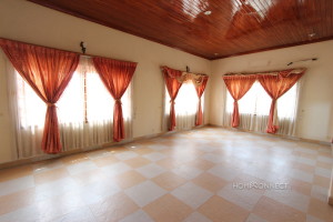 Spacious 5 Bedroom Villa Near Northbridge | Phnom Penh Real Estate