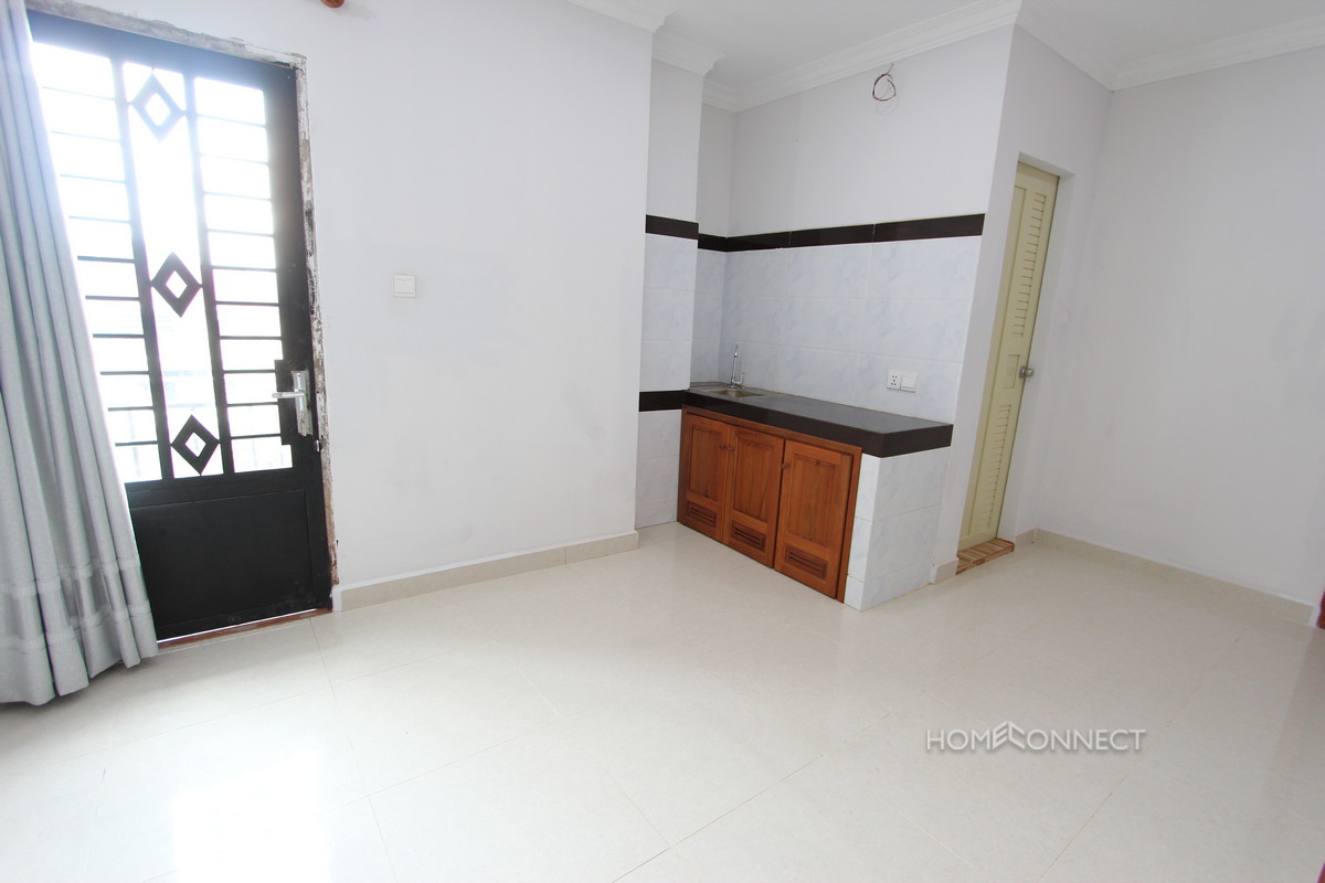 Convenient 2 Bedroom Apartment in Tonle Bassac | Phnom Penh Real Estate