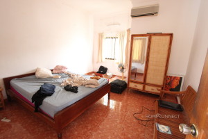 Spacious Apartment Near the Royal Palace | Phnom Penh Real Estate