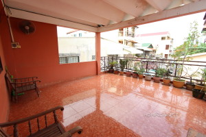 Spacious Apartment Near the Royal Palace | Phnom Penh Real Estate