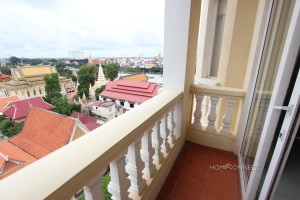 Luxurious Studio Apartment Near the Royal Palace | Phnom Penh Real Estate