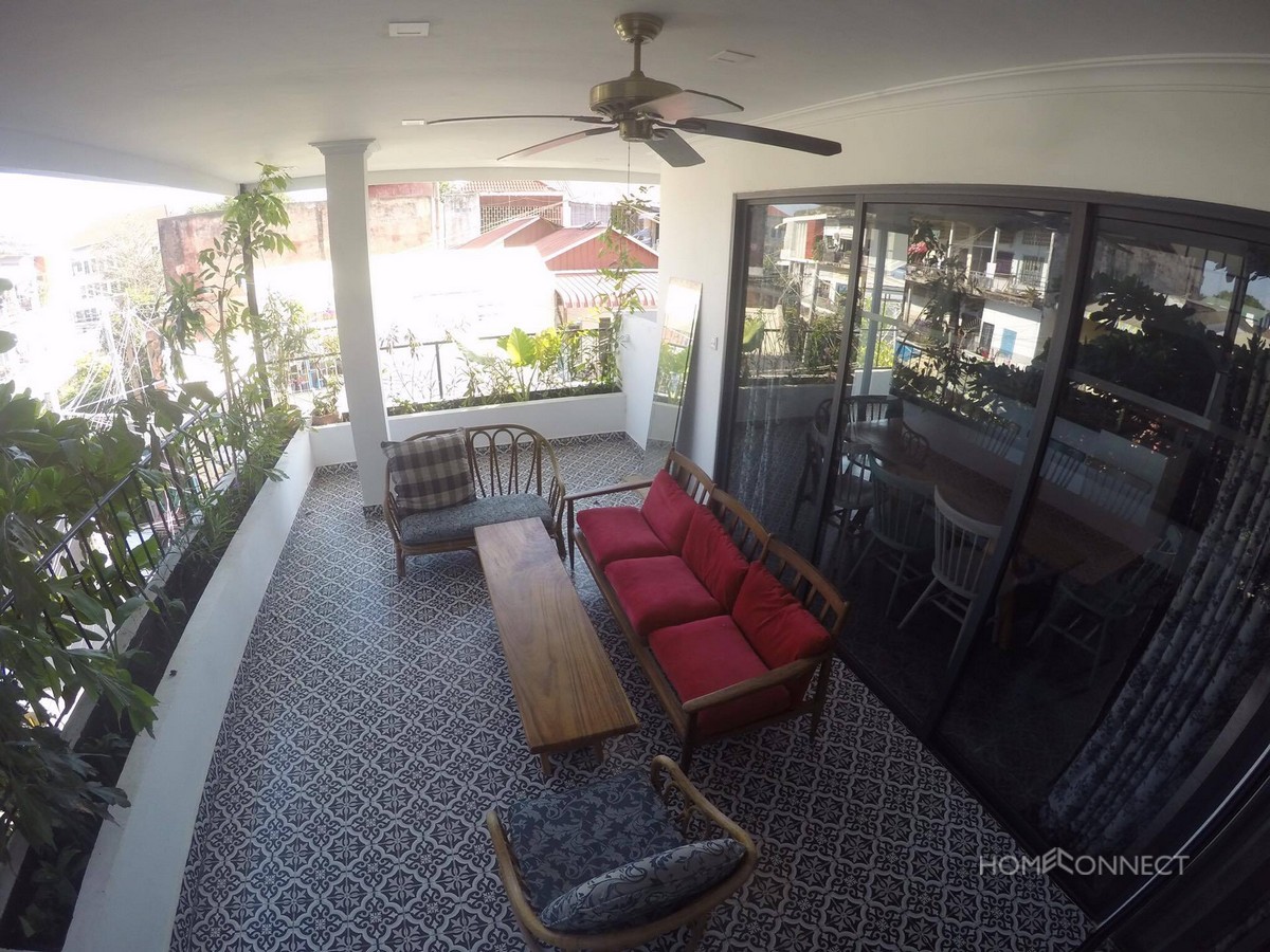Beautiful 3 Bedroom Apartment For Rent Beside The Royal Palace | Phnom Penh Real Estate