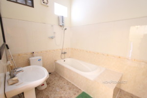 Studio Apartment Overlooking the Royal Palace | Phnom Penh Real Estate