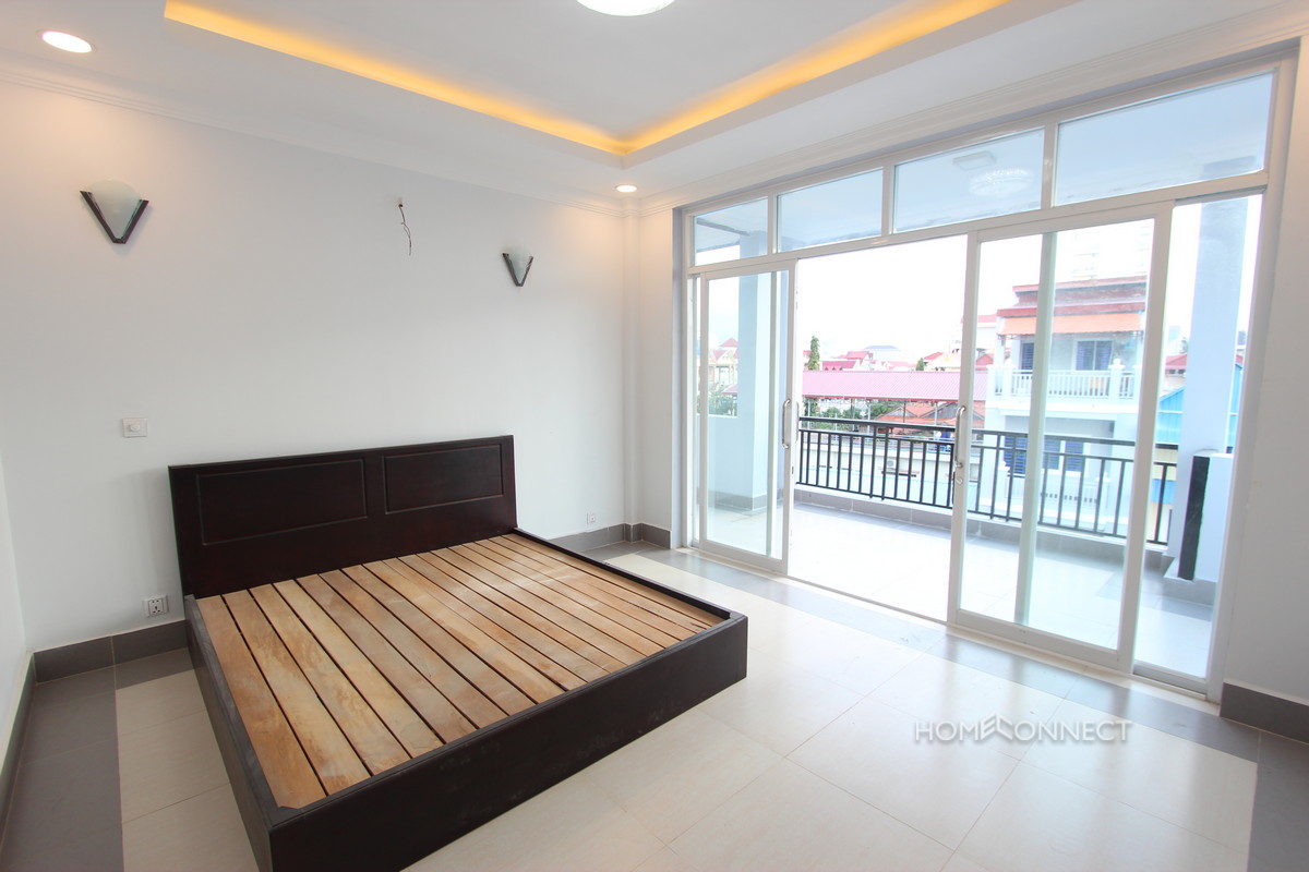 Comfortable 2 Bedroom Russian Market Apartment | Phnom Penh Real Estate