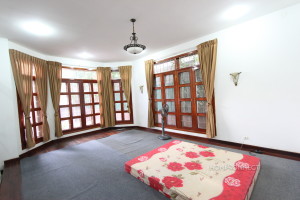 Large Garden 4 Bedroom Villa In The Heart Of BKK1 | Phnom Penh Real Estate