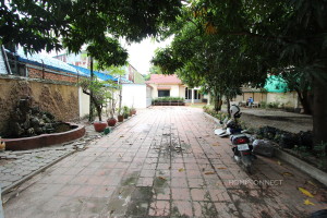 Large Garden Villa Near the Russian Market | Phnom Penh Real Estate