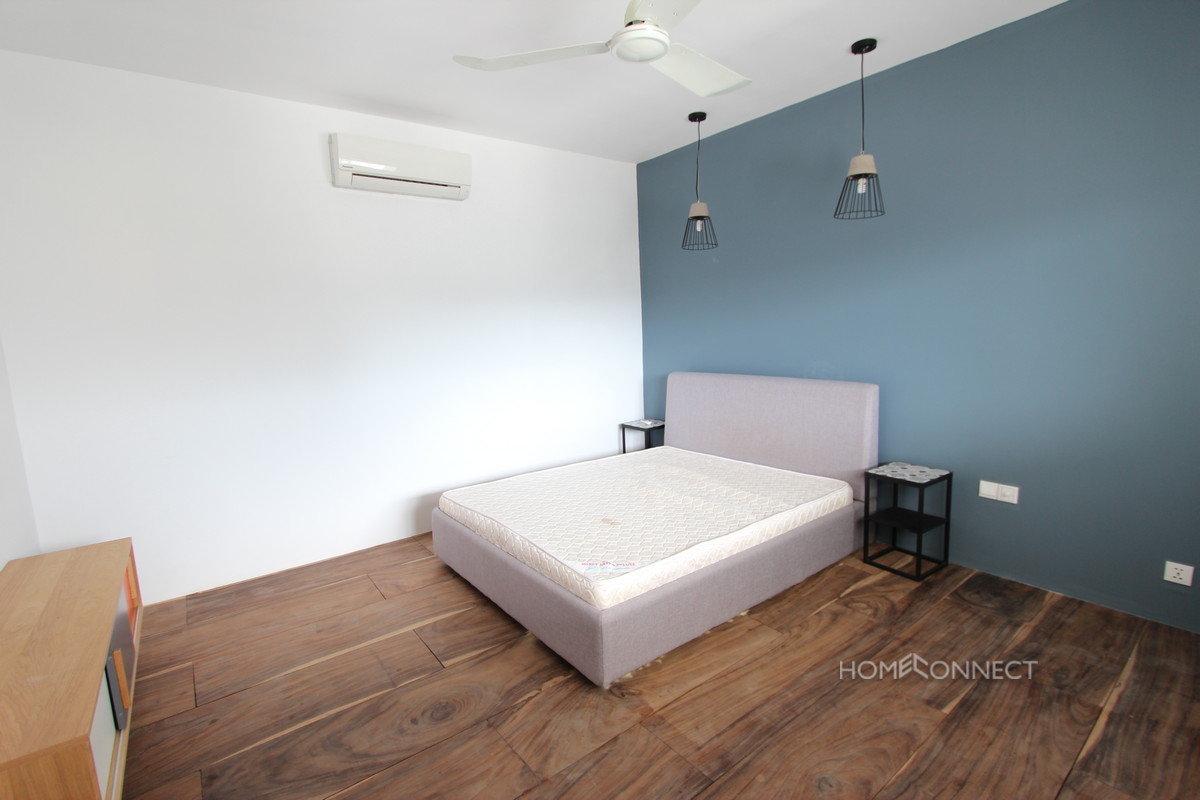 Huge Terrace 3 Bedroom Western Apartment in 7 Makara | Phnom Penh Real Estate