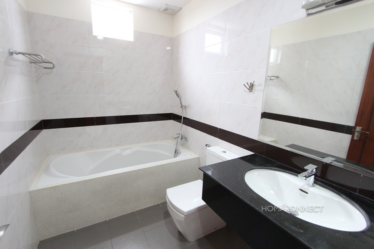 Luxurious 2 Bedroom Apartment in Tonle Bassac | Phnom Penh Real Estate