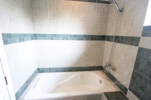 Comfortable 3 Bedroom Villa in Boeung Tumpun | Phnom Penh Real Estate