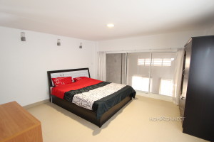 Refurbished 1 Bedroom Apartment in Tonle Bassac | Phnom Penh Real Estate