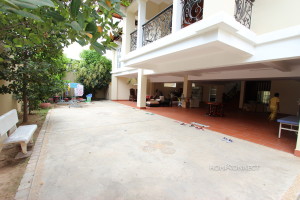 Large Villa With a Garden in Chroy Changva | Phnom Penh Real Estate