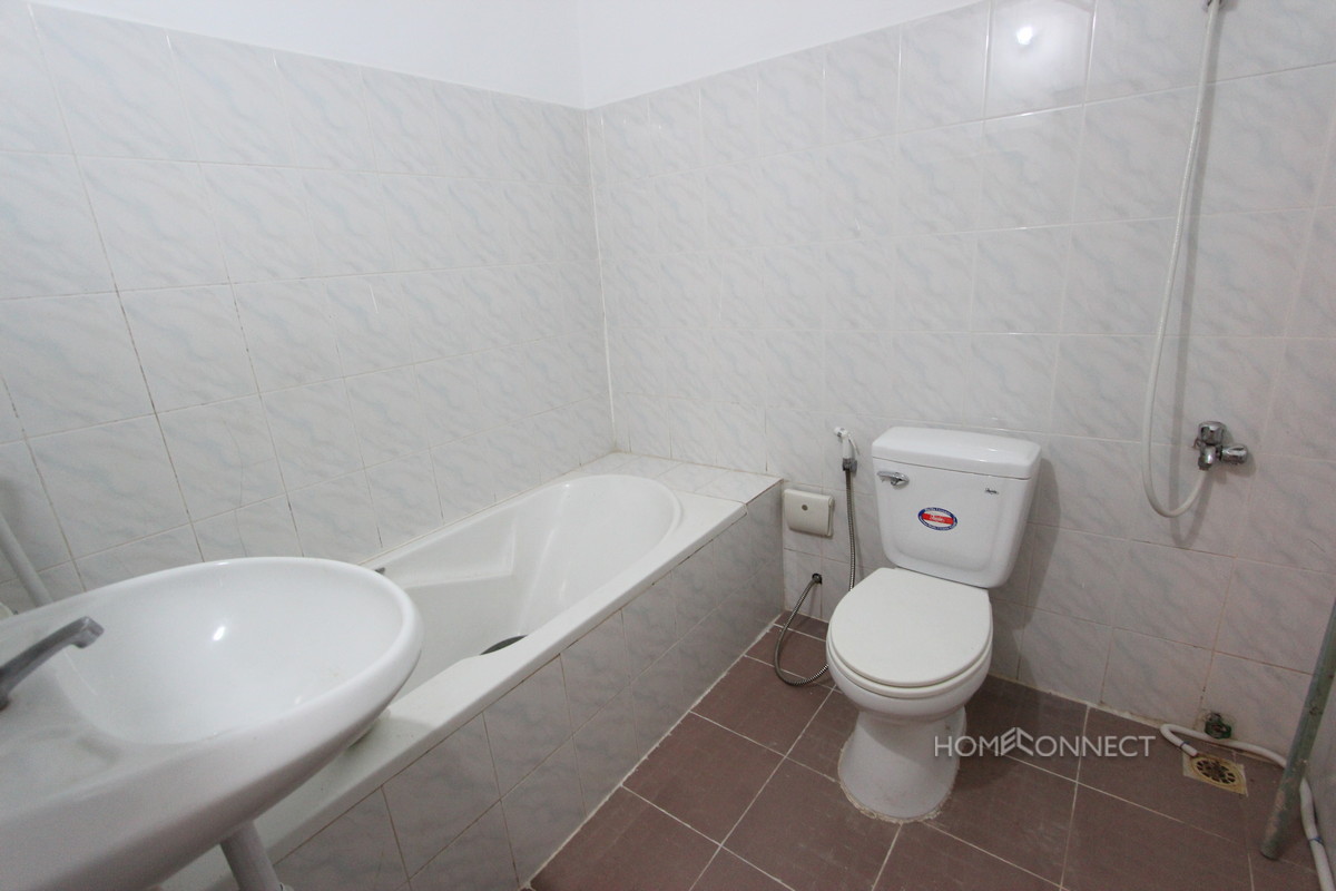 Large and Spacious 3 Bedroom Apartment in Tonle Bassac | Phnom Penh Real Estate