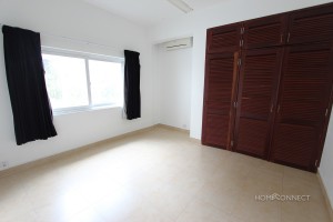 Comfortable 3 Bedroom Apartment Close to Independence Monument | Phnom Penh Real Estate